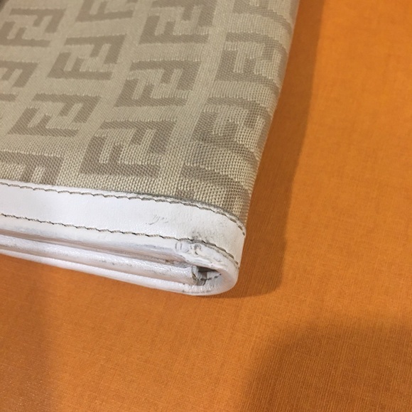 💯 Authentic Fendi Patina Zucca wallet - Picture 15 of 15